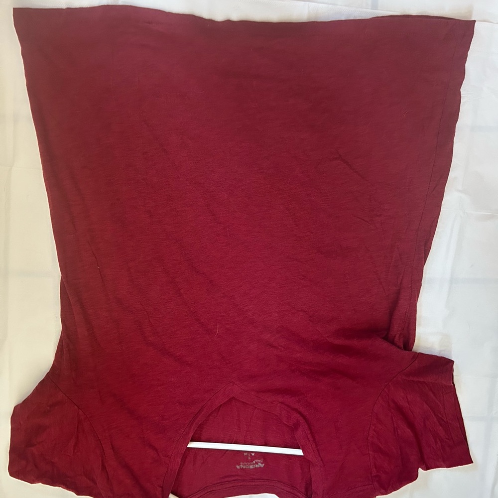 Arizona Jean Company Red Short Sleeve Tee